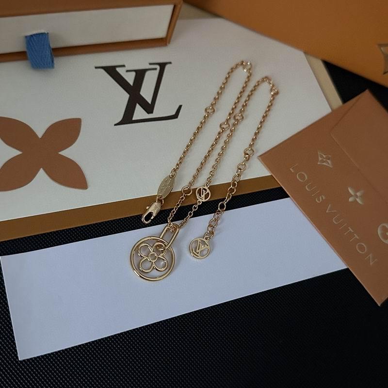 LV Necklaces 90